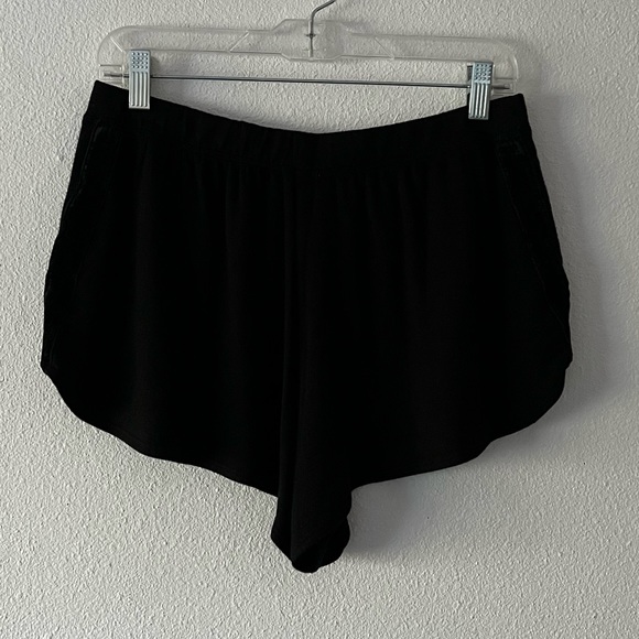 {Le Marche by Naked Princess} Black Shorts - Picture 4 of 7